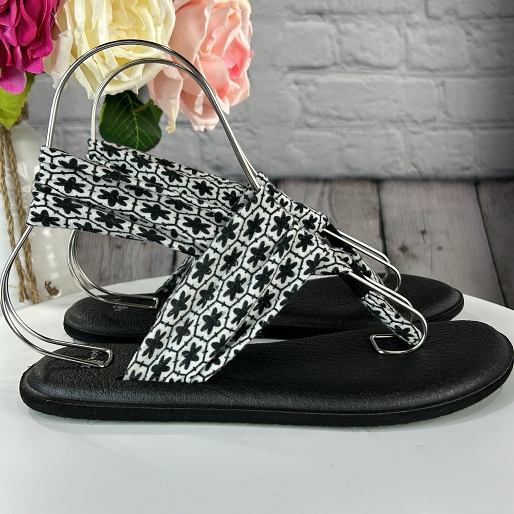SANUK Black & White Yoga Mat Thong Sling Back Soft Cotton Sandals - Picture 5 of 17